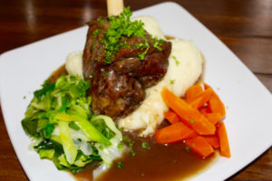 Easter Recipe ideas, Slow Cooker Lamb Shank, lamb shank in Guinness and red onion